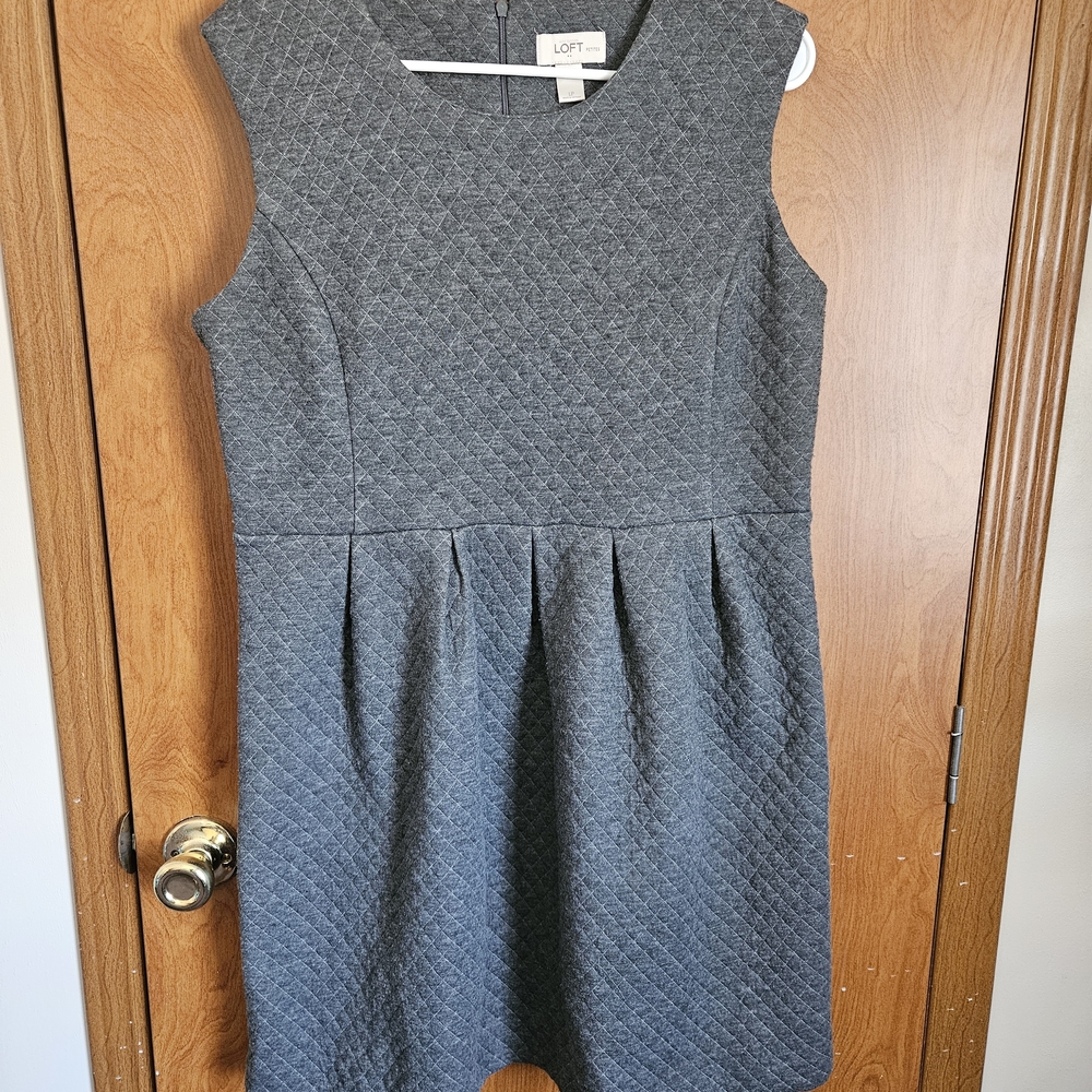 LOFT Gray Textured Sleeveless Midi Dress